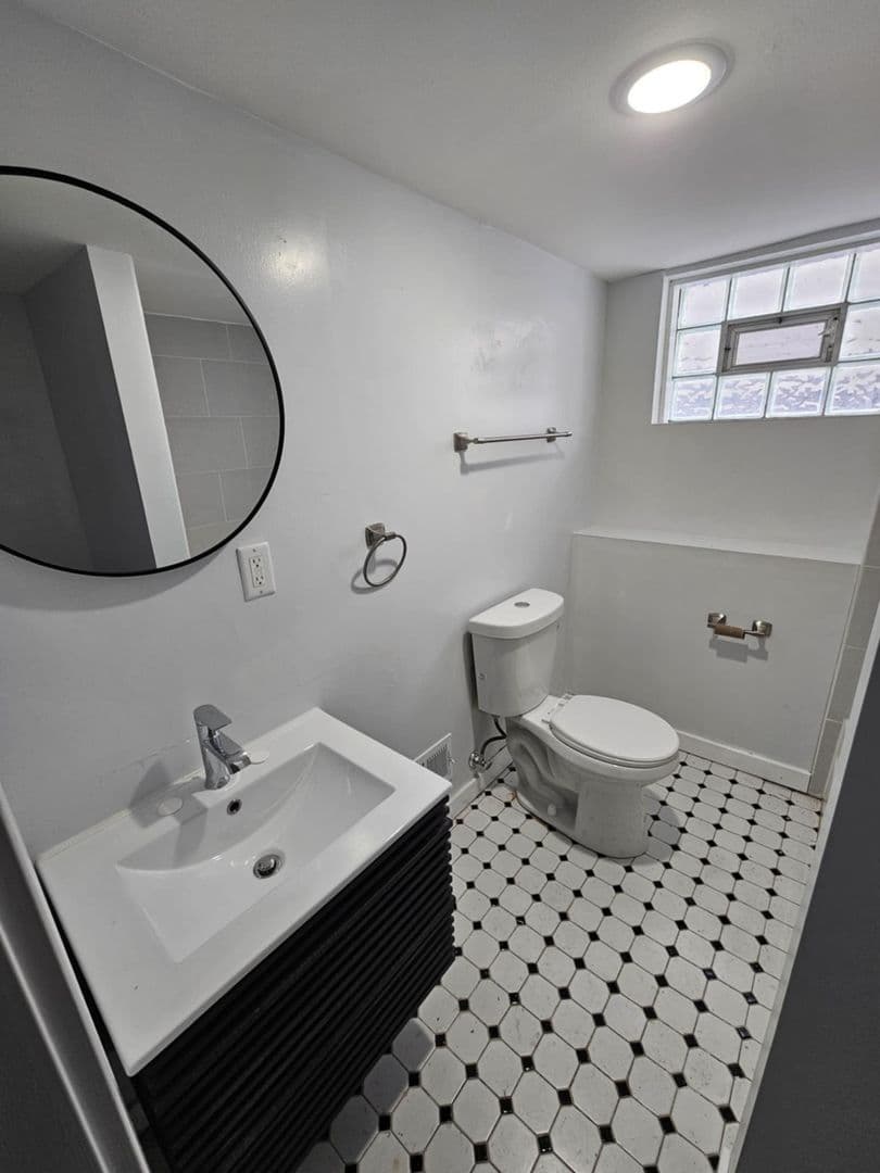 White Oak House: 3115 Quay Street