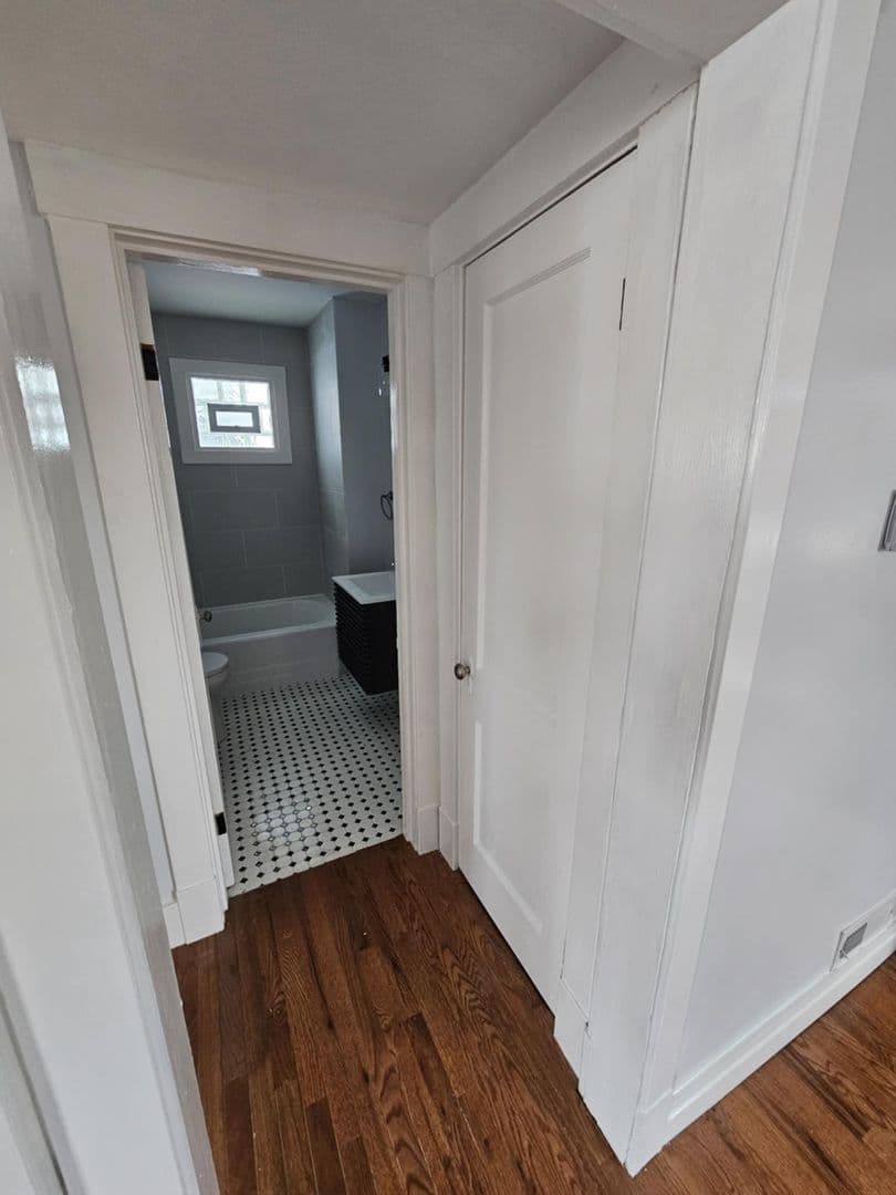 White Oak House: 3115 Quay Street