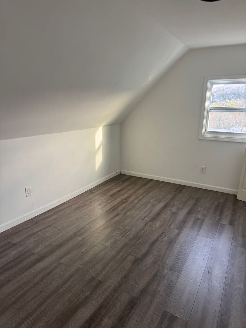 Pitcairn Apartment: 322-324 3rd Street