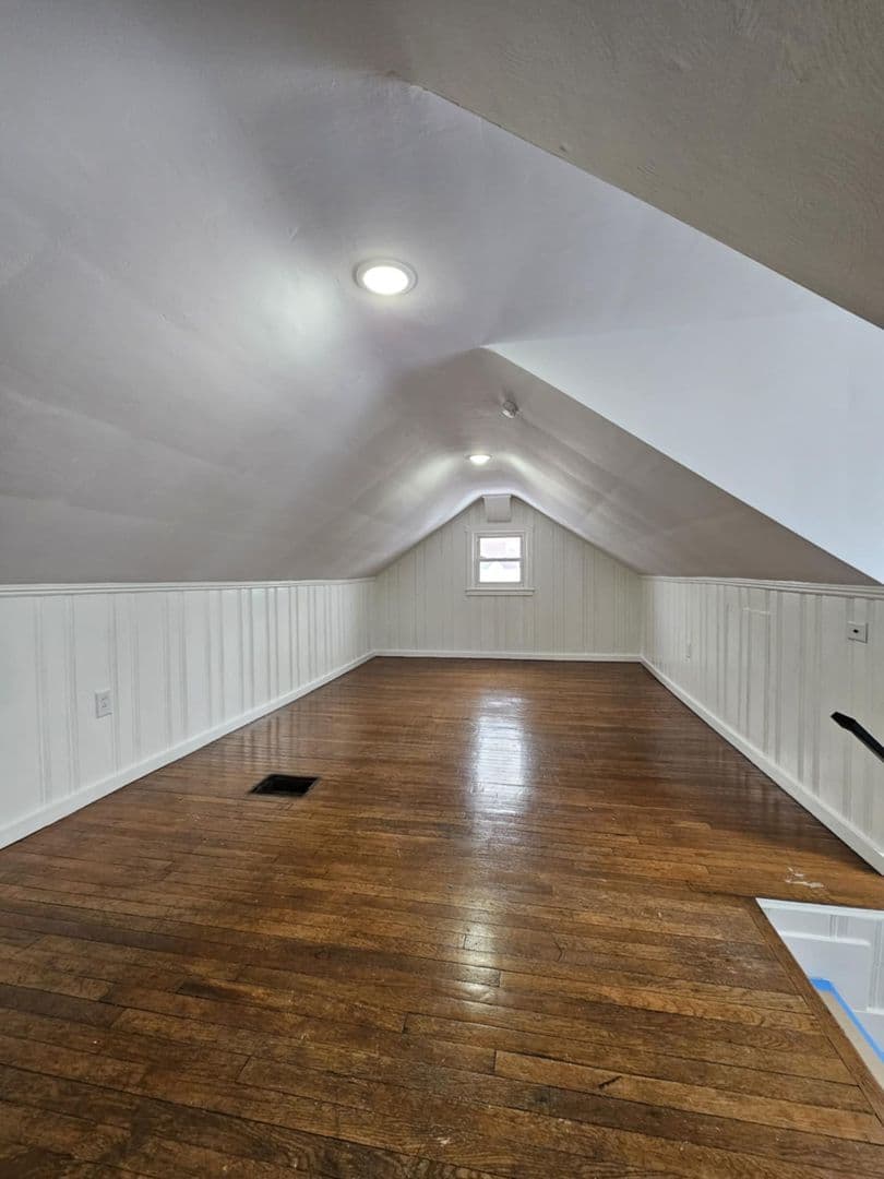 White Oak House: 3115 Quay Street