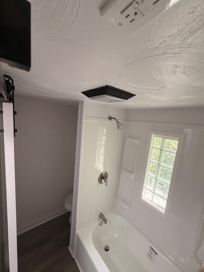 Arnold Apartment: 328 Murray Avenue