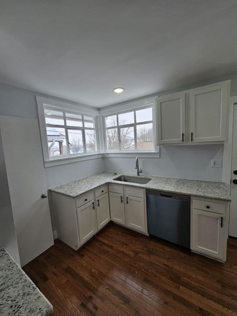 White Oak House: 3115 Quay Street