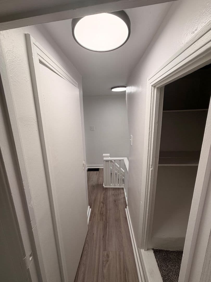 Arnold Apartment: 328 Murray Avenue