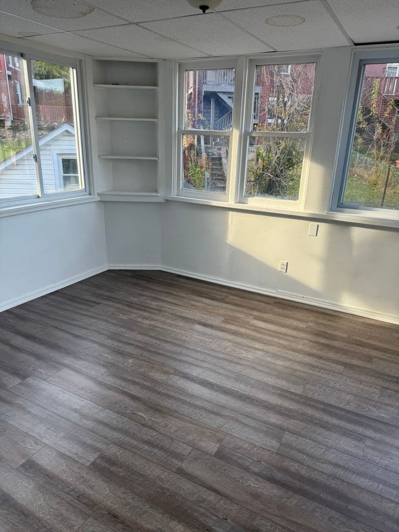 Pitcairn Apartment: 322-324 3rd Street