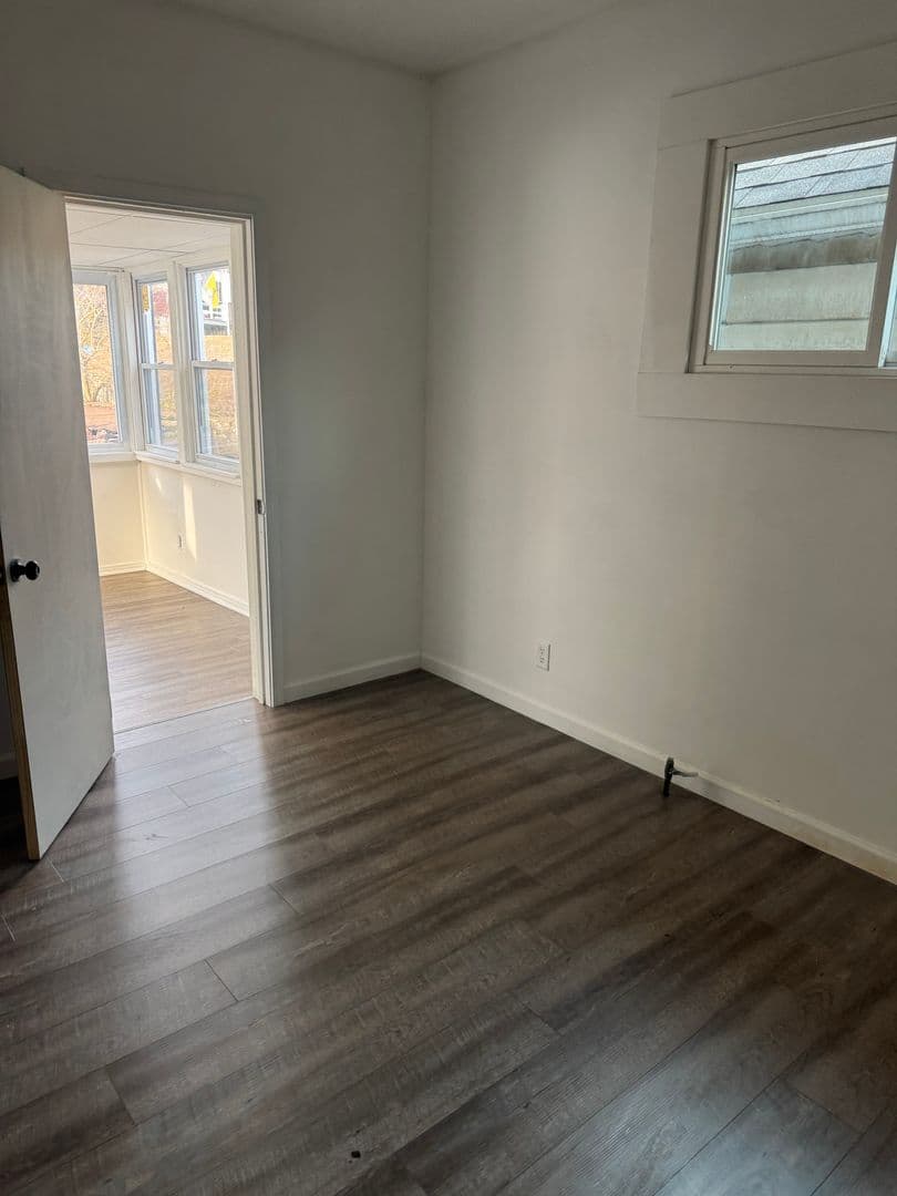 Pitcairn Apartment: 322-324 3rd Street