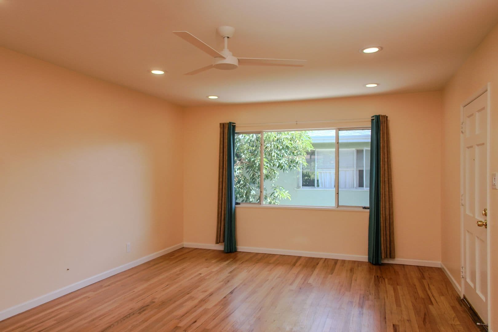 Burbank Apartment: 225-227 W Alameda Avenue