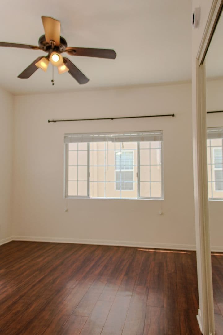 Glendale Apartment: 449 West Garfield Avenue