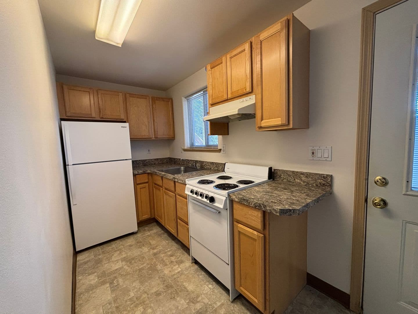 Bend Apartment: 1565 NW Portland