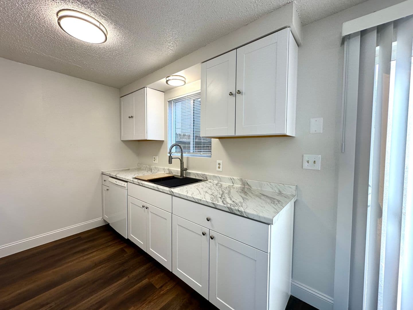 Redmond Apartment: 1612 SW Lava Avenue