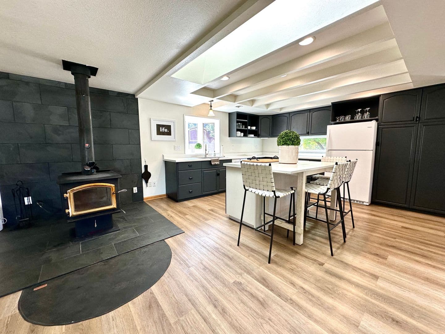 Sisters House: 305 W Washington