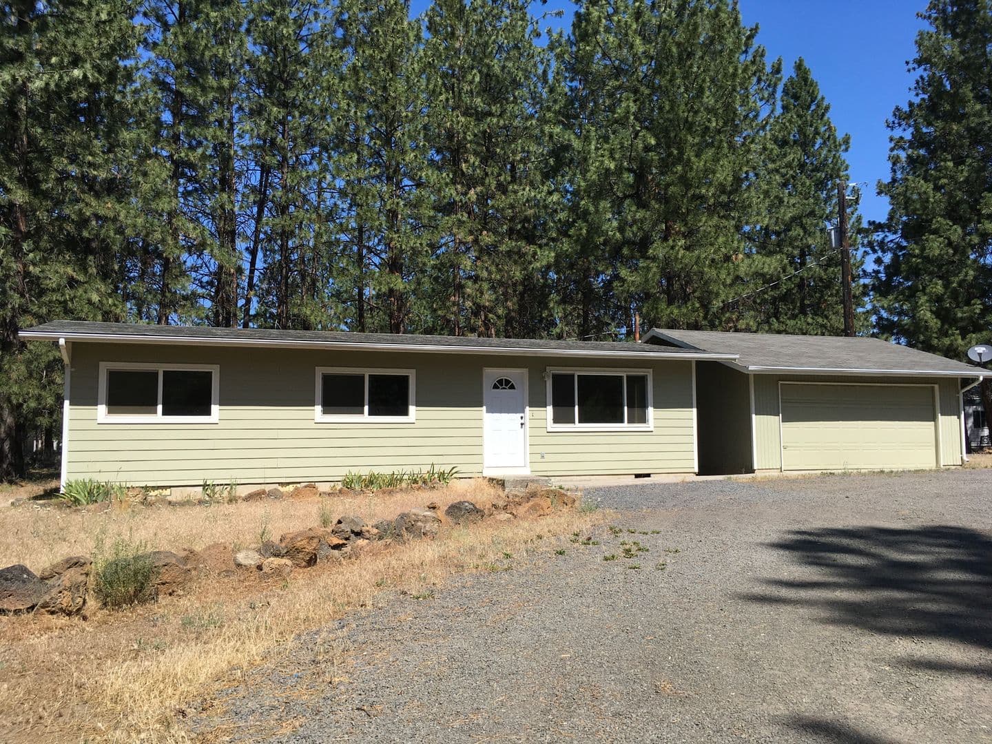 Bend House: 60149 Cheyenne Road