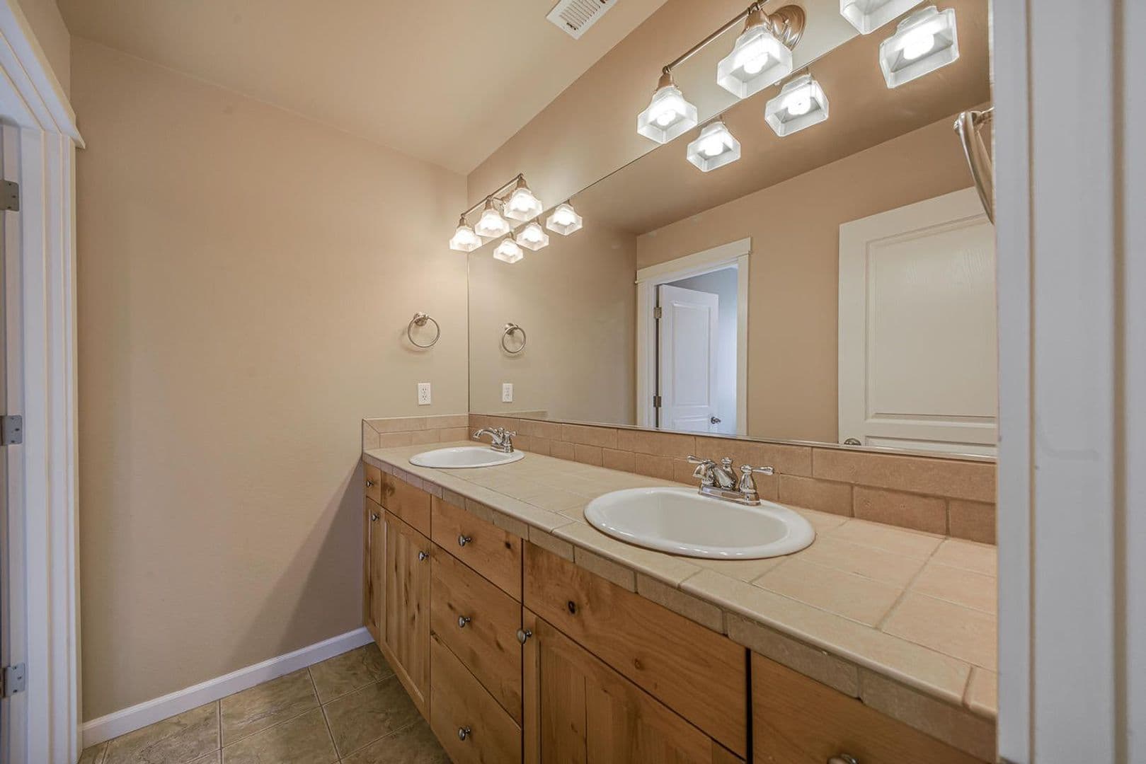 Bend House: 20469 Brentwood Ave