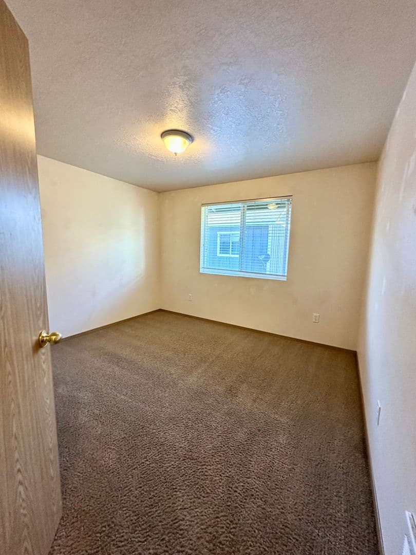Bend Apartment: 21028 Damascus Ln