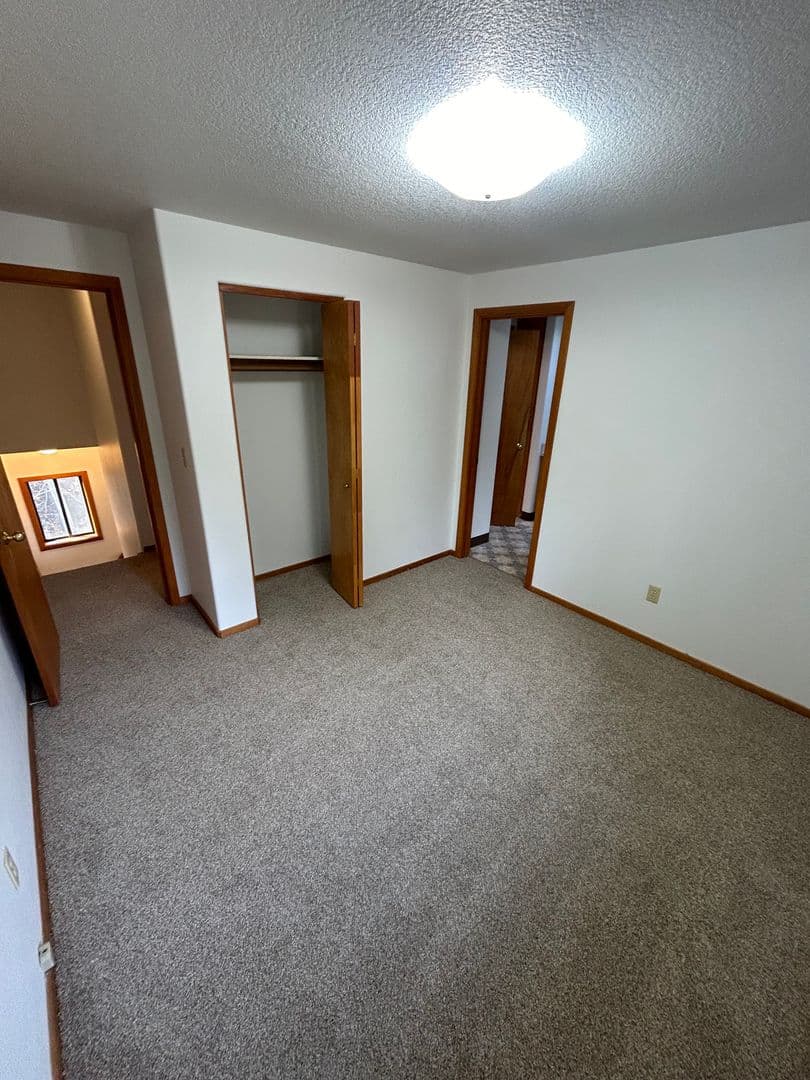 Bend Apartment: 2055 NE York Circle