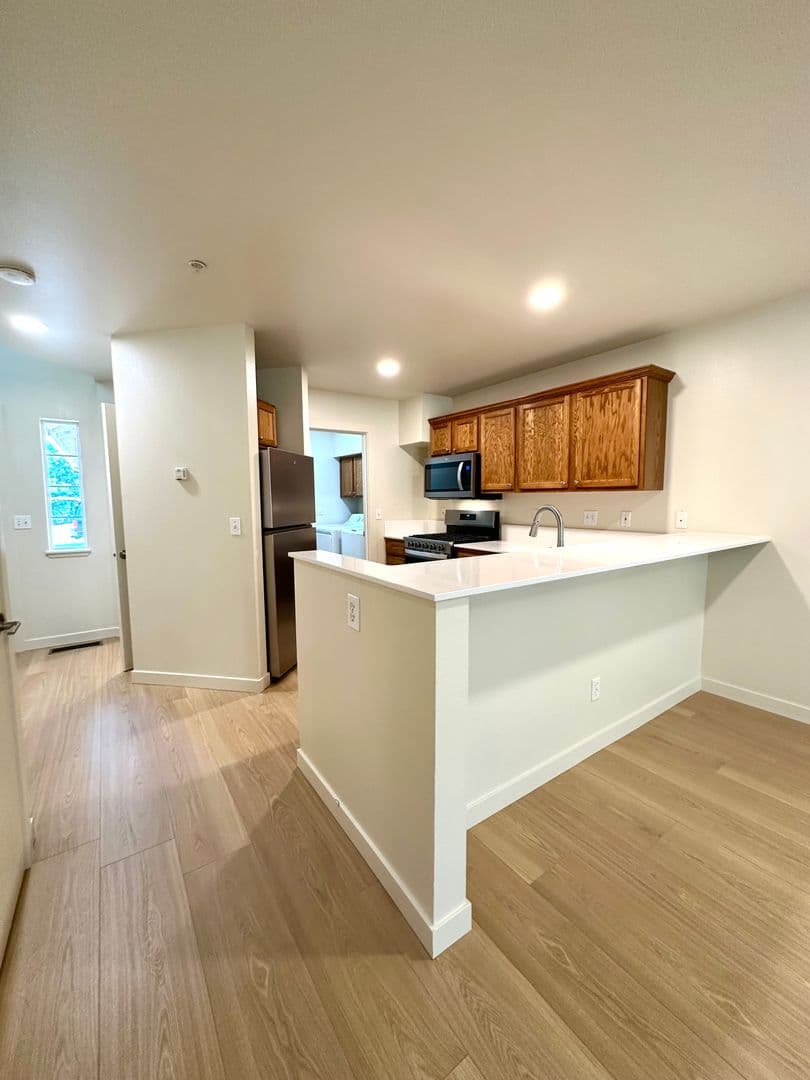 Bend Apartment: 1980 NE Zachary Ct