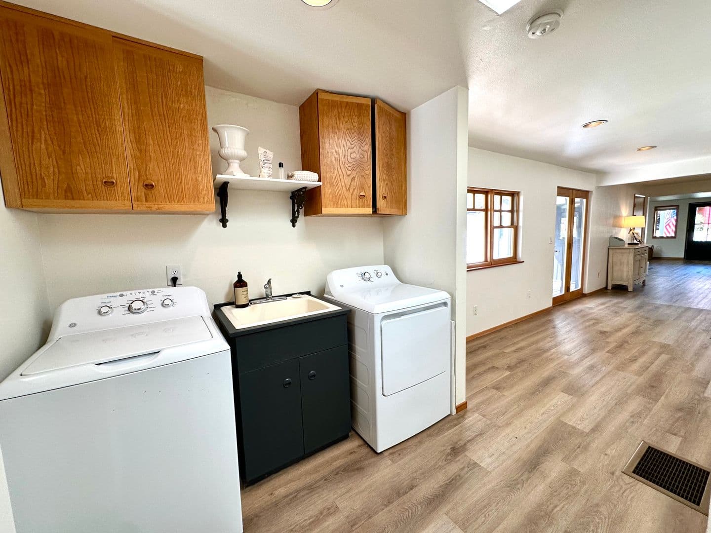 Sisters House: 305 W Washington