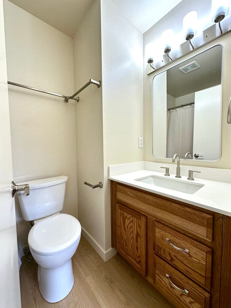 Bend Apartment: 1980 NE Zachary Ct