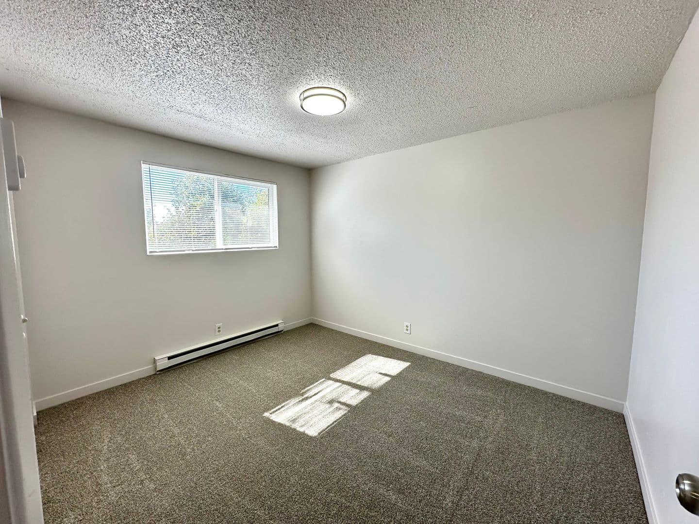 Redmond Apartment: 1612 SW Lava Avenue