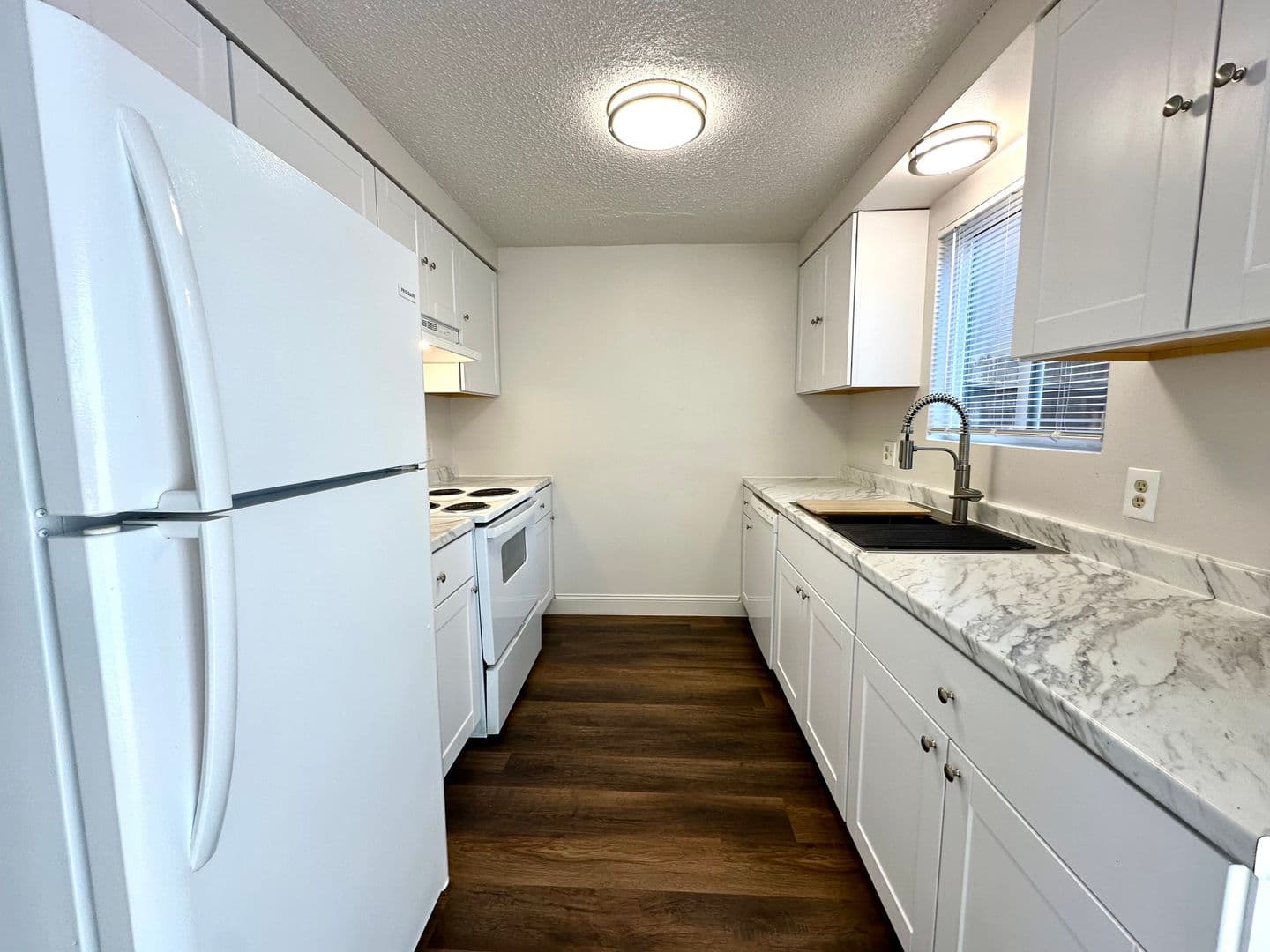 Redmond Apartment: 1612 SW Lava Avenue