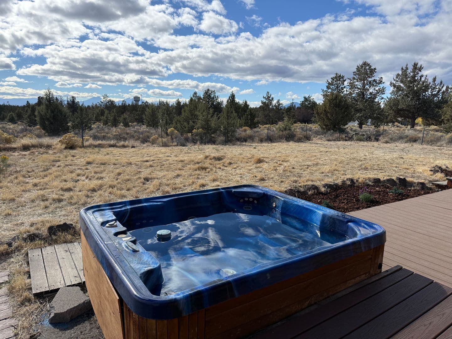 Terrebonne House: 13873 SW Peninsula Drive