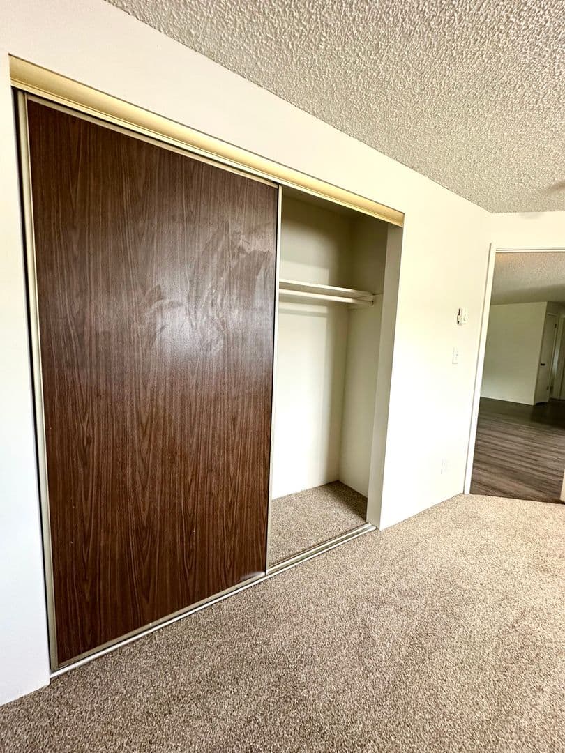 Redmond Apartment: 1624 SW Lava Avenue