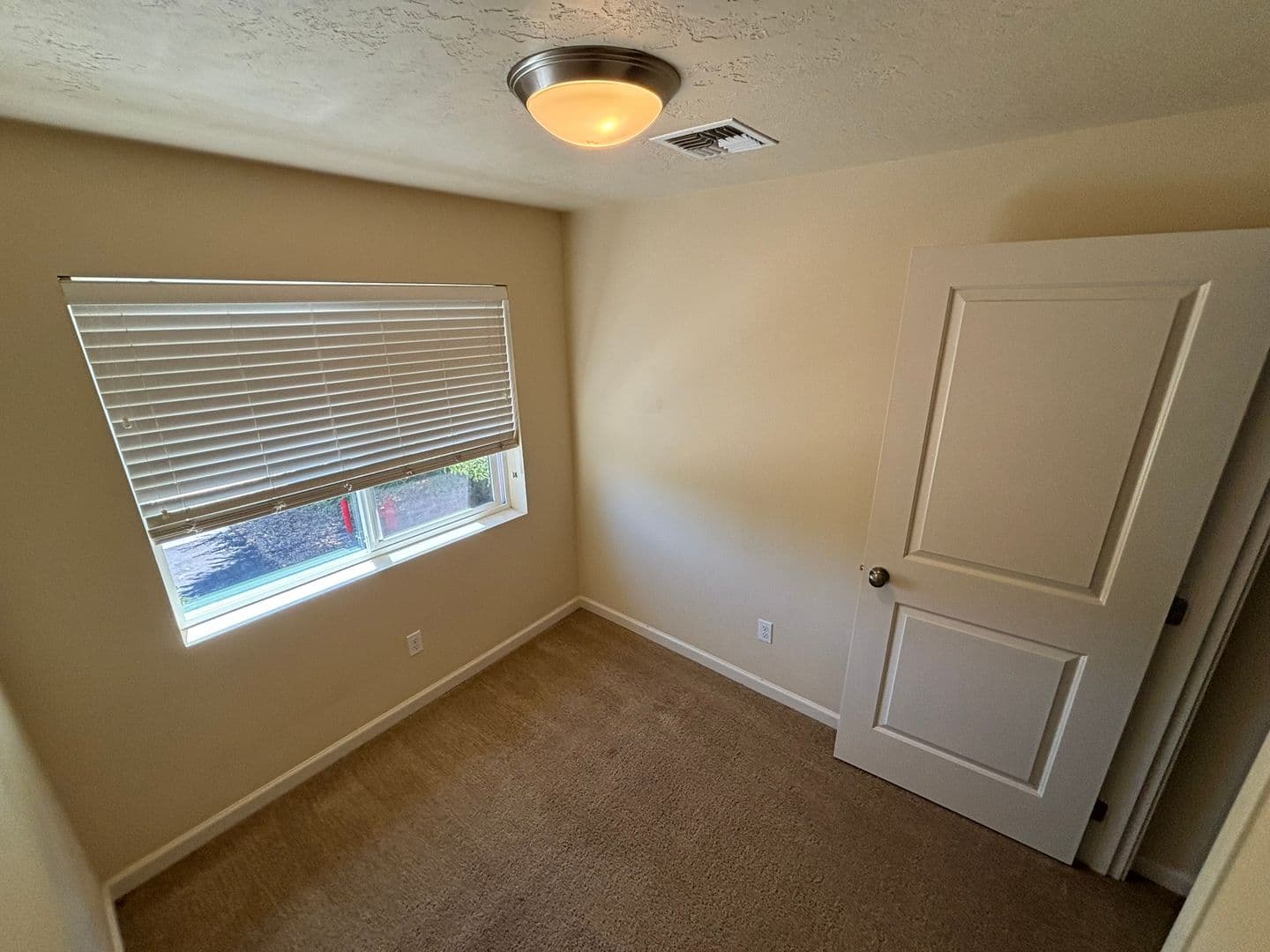 Bend Apartment: 792 NE Copperleaf Loop