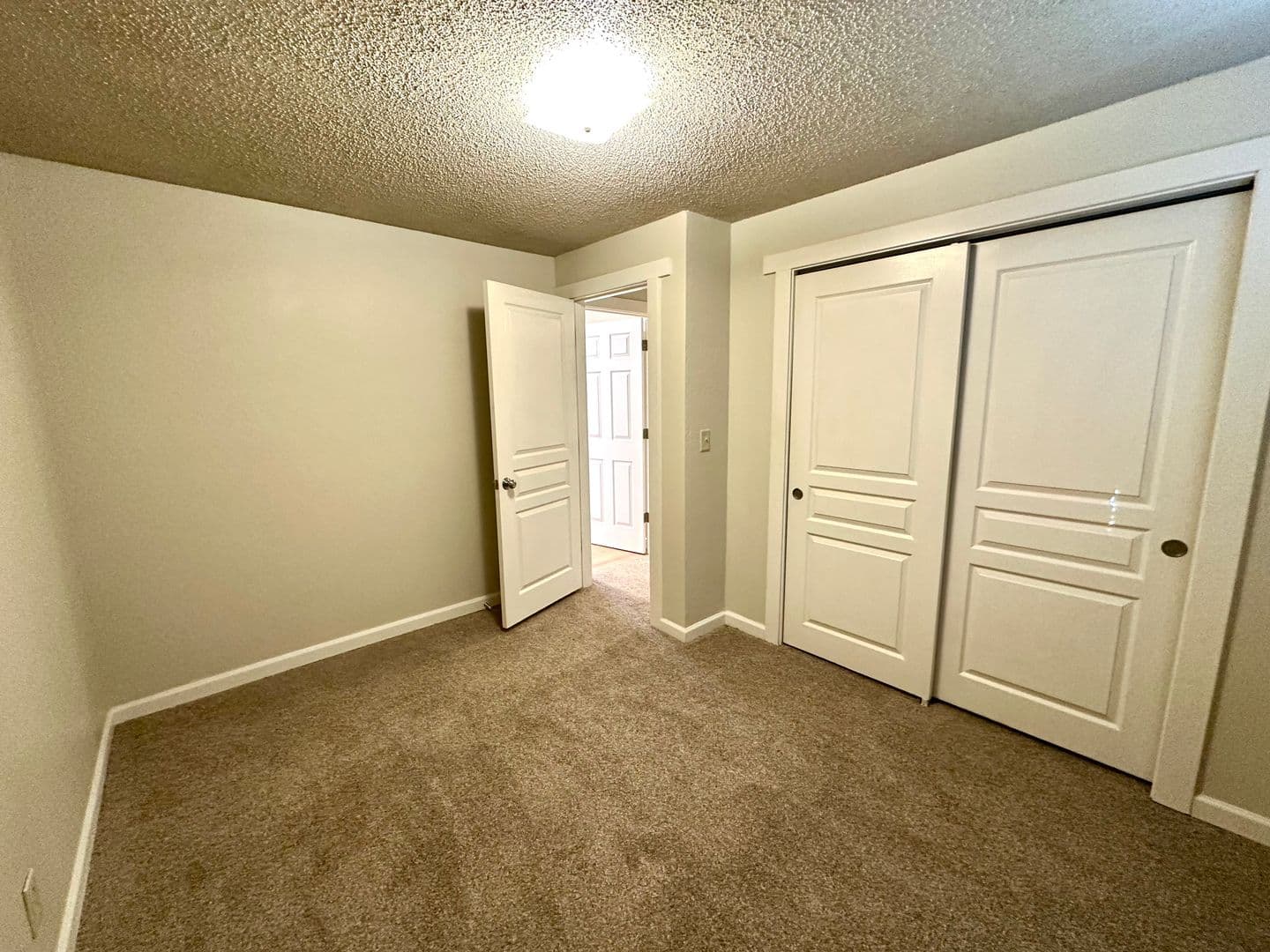 Bend Apartment: 1727 NW Wall St.