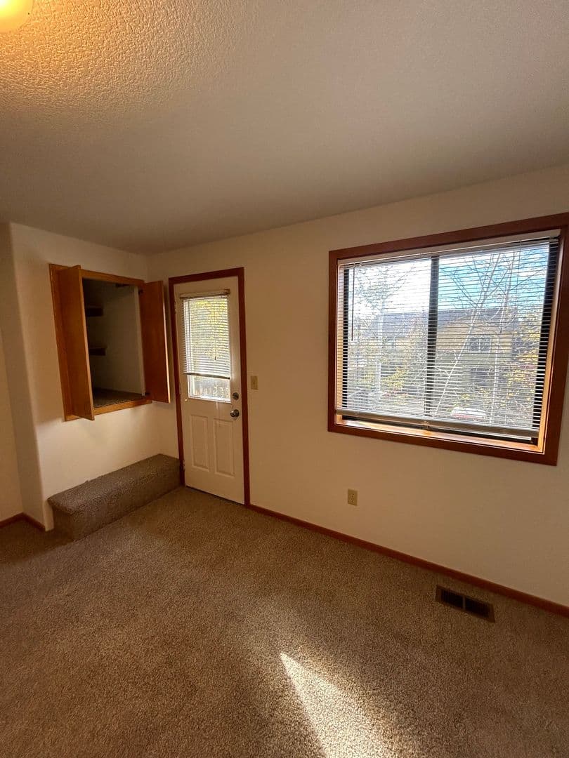Bend Apartment: 2055 NE York Circle