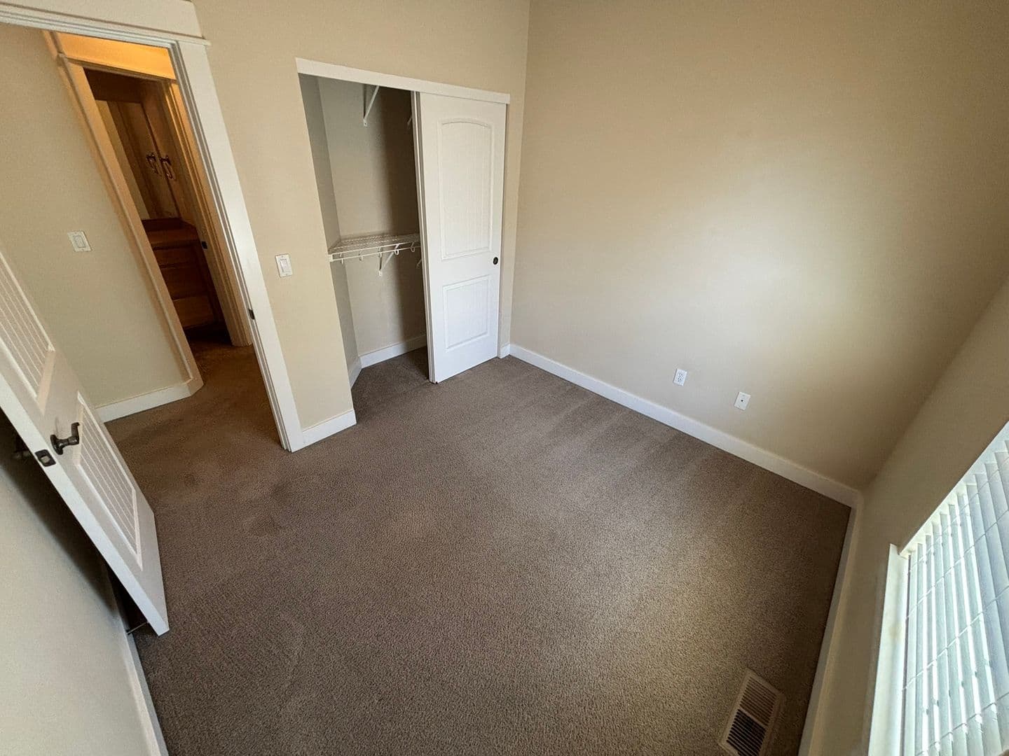 Bend Apartment: 1031 NE Watt Way