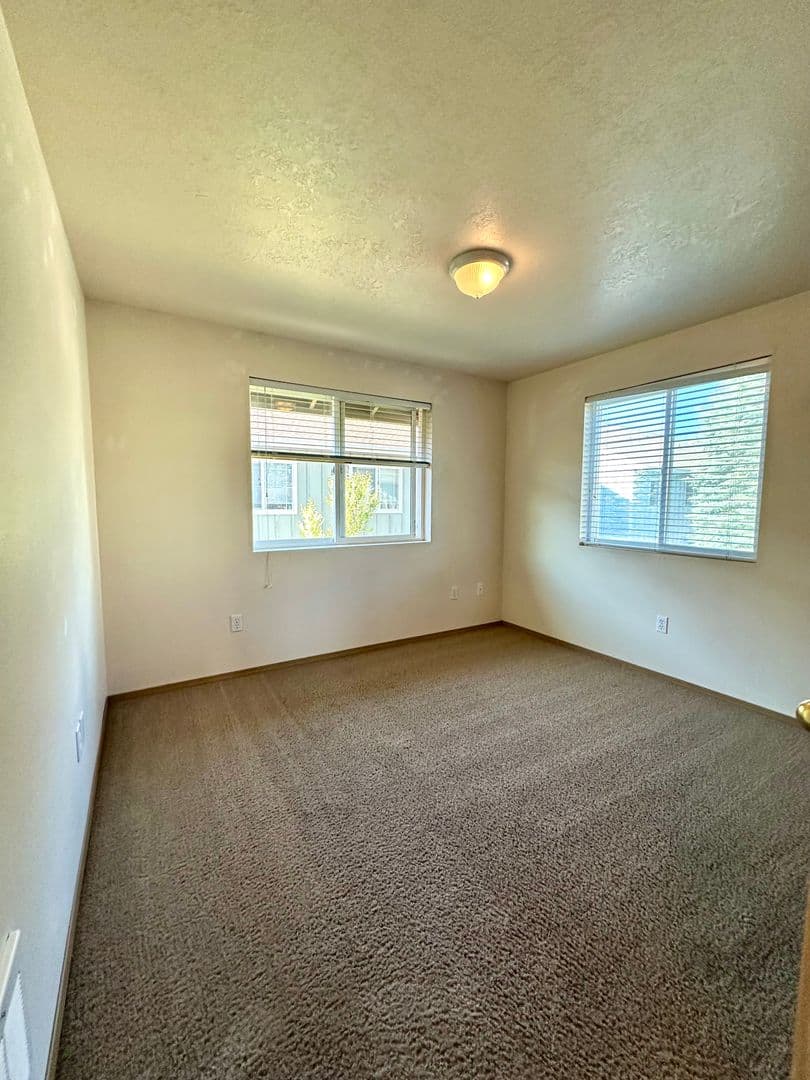 Bend Apartment: 21028 Damascus Ln
