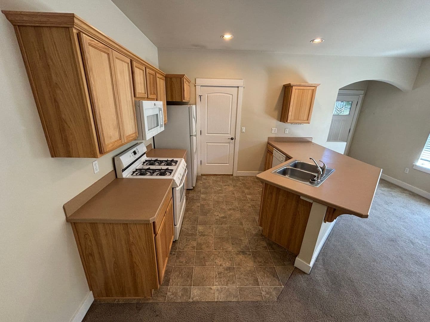 Bend Apartment: 1031 NE Watt Way