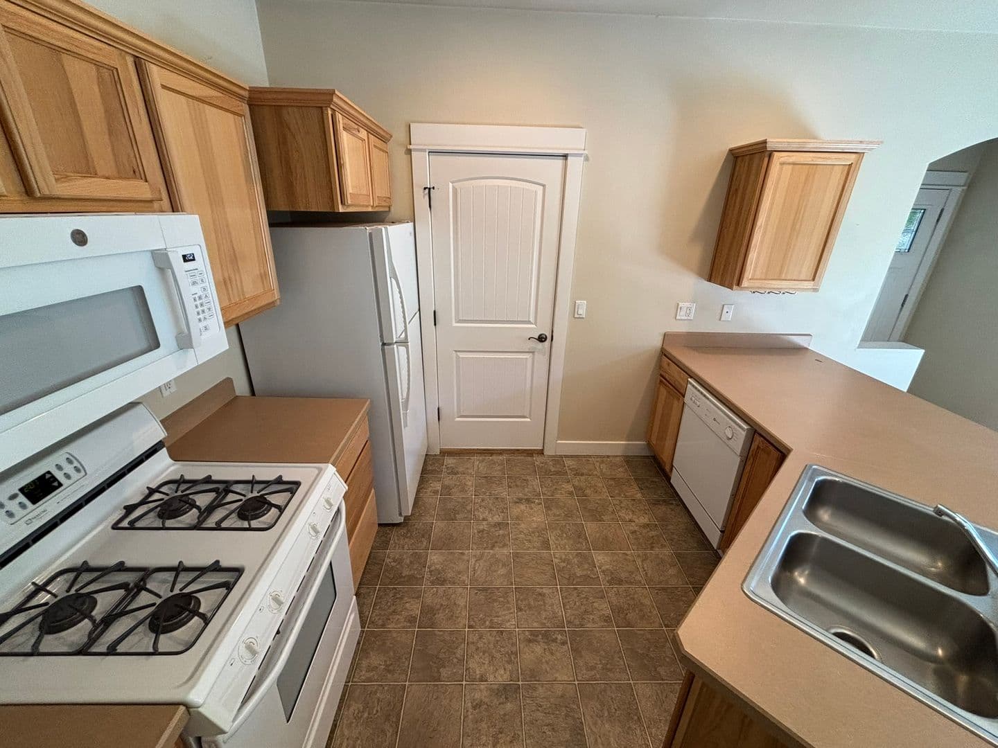 Bend Apartment: 1031 NE Watt Way