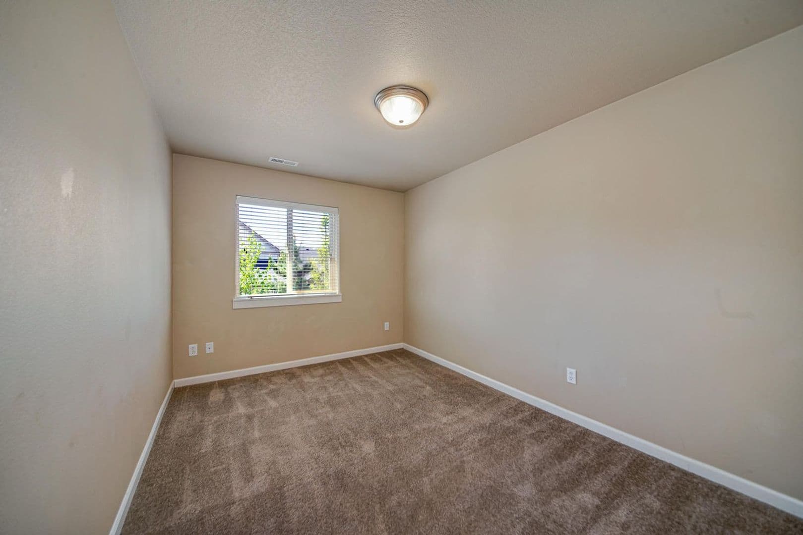 Bend House: 20469 Brentwood Ave