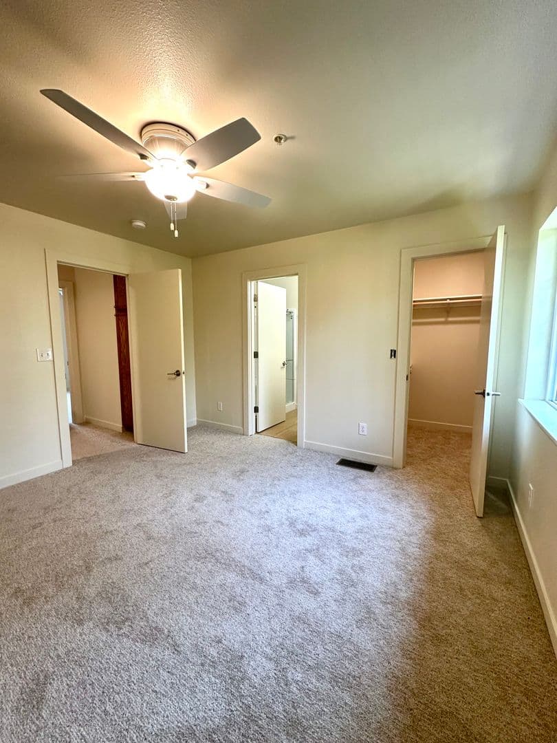 Bend Apartment: 1980 NE Zachary Ct