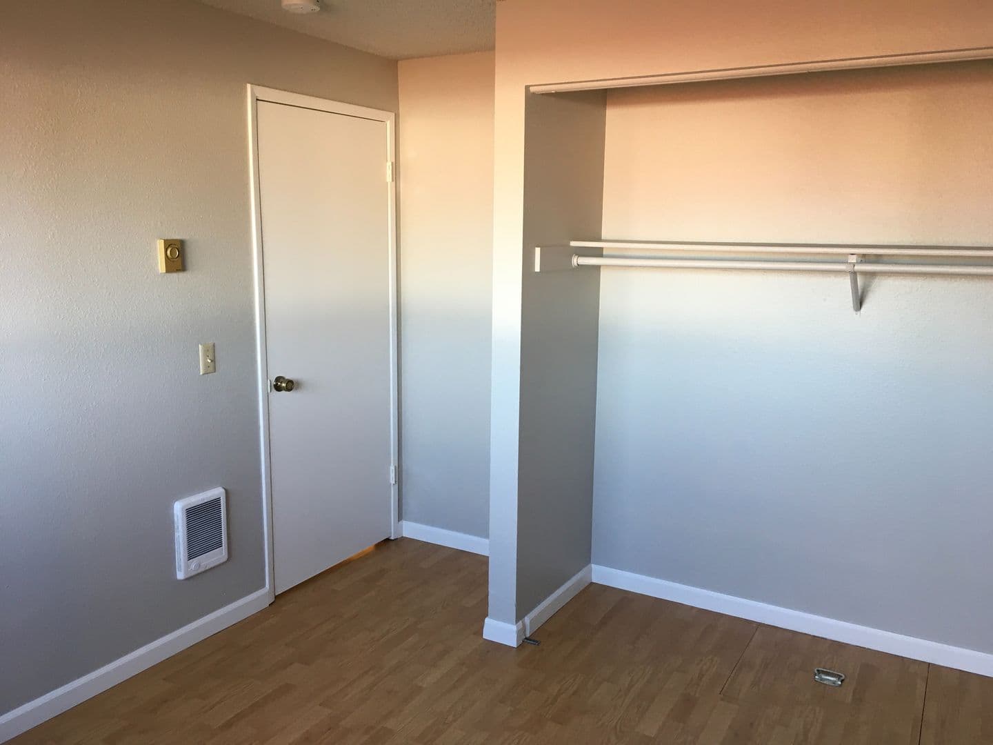 Redmond Apartment: 319 NW Greenwood Avenue