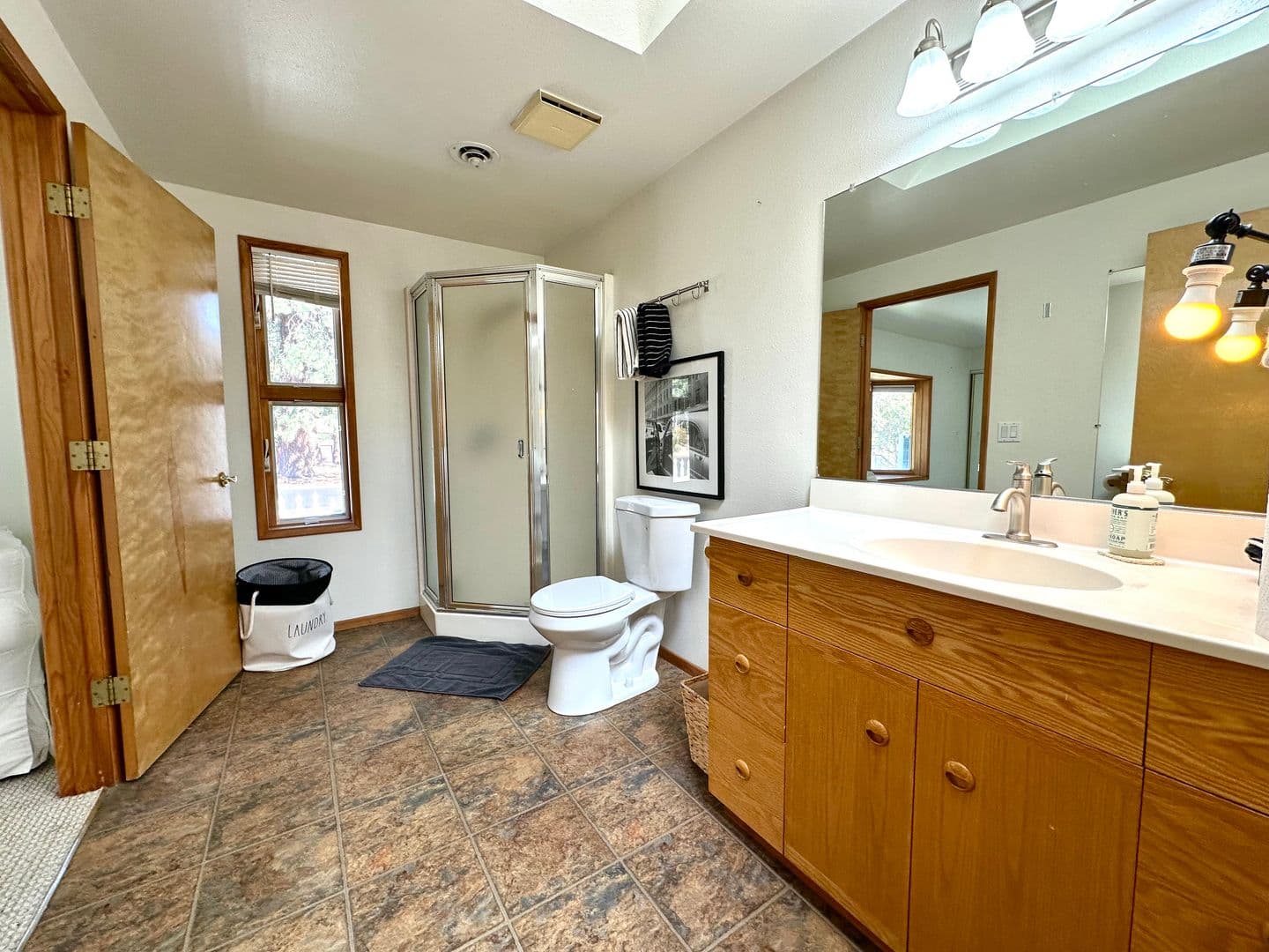 Sisters House: 305 W Washington