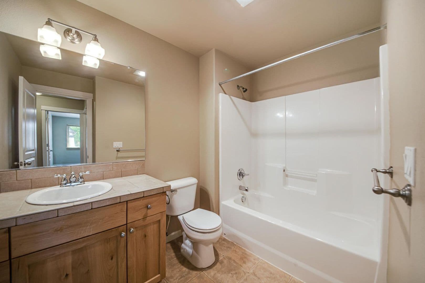Bend House: 20469 Brentwood Ave
