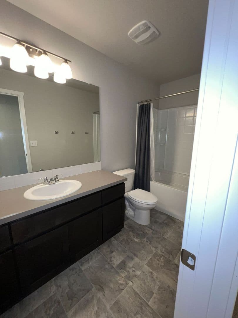 Bend House: 20505 SE Evian Ave