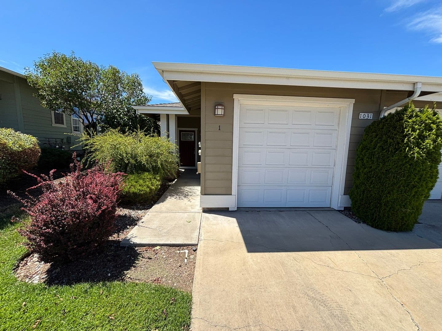 Bend Apartment: 1031 NE Watt Way