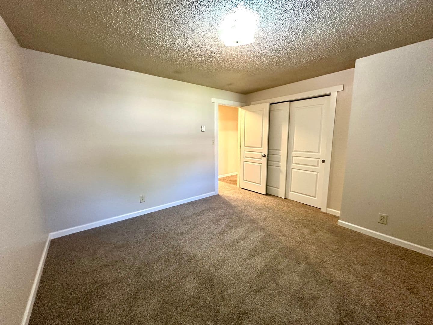 Bend Apartment: 1727 NW Wall St.