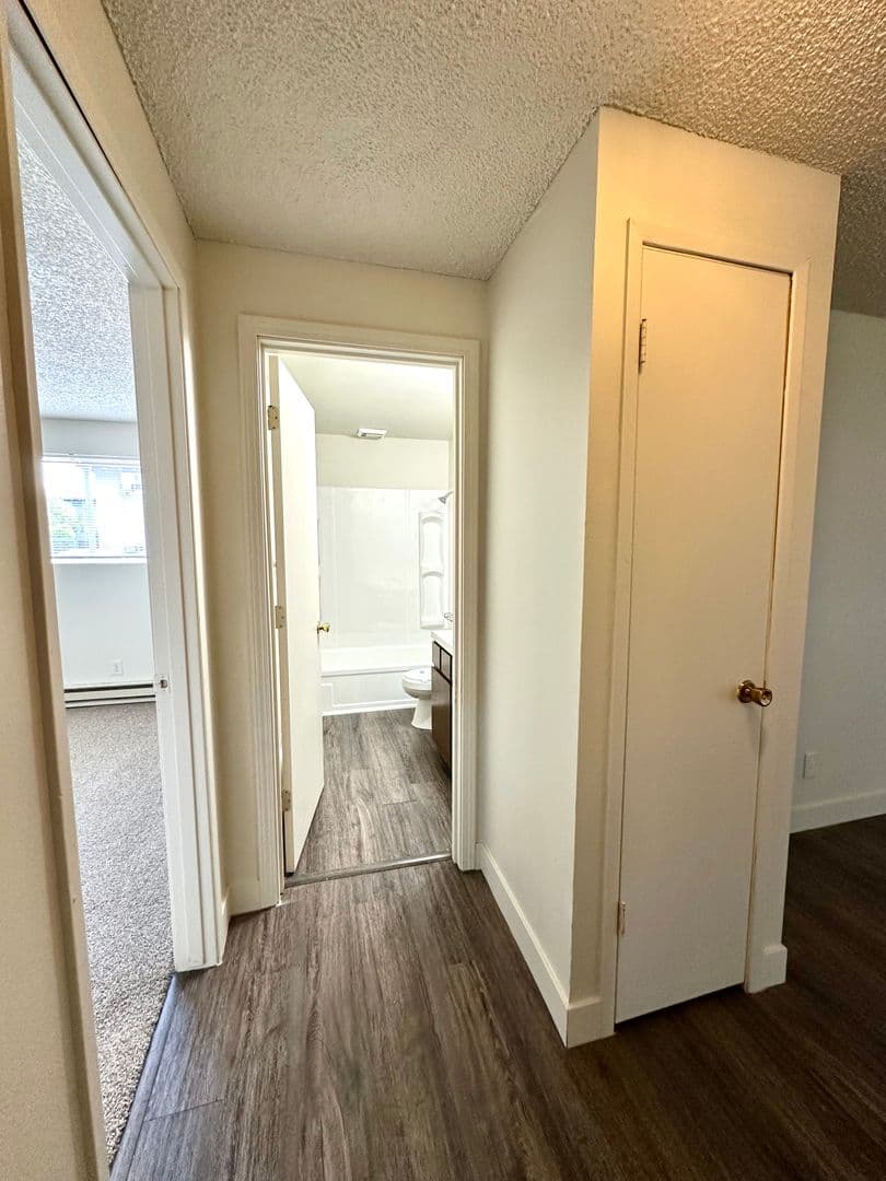 Redmond Apartment: 1624 SW Lava Avenue