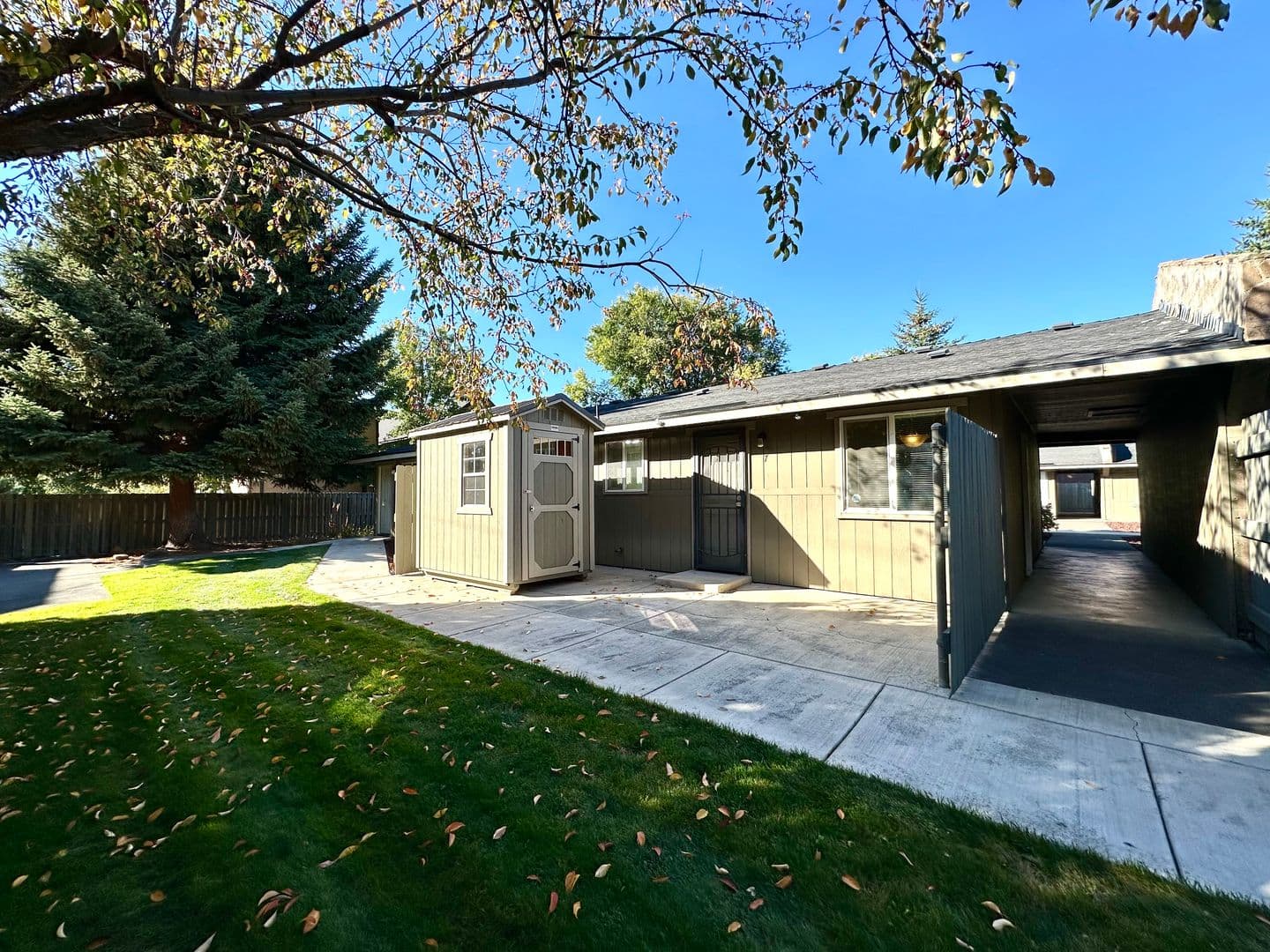 Bend Apartment: 1727 NW Wall St.