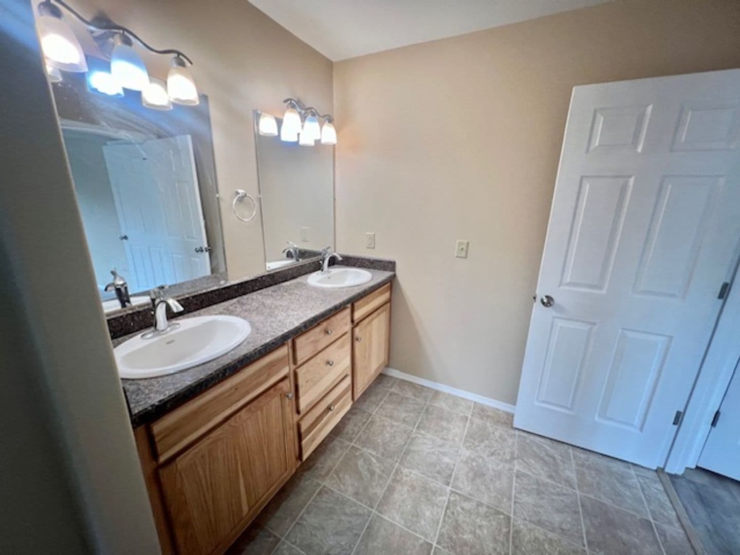 Bend House: 2521 NE Cretia Ct