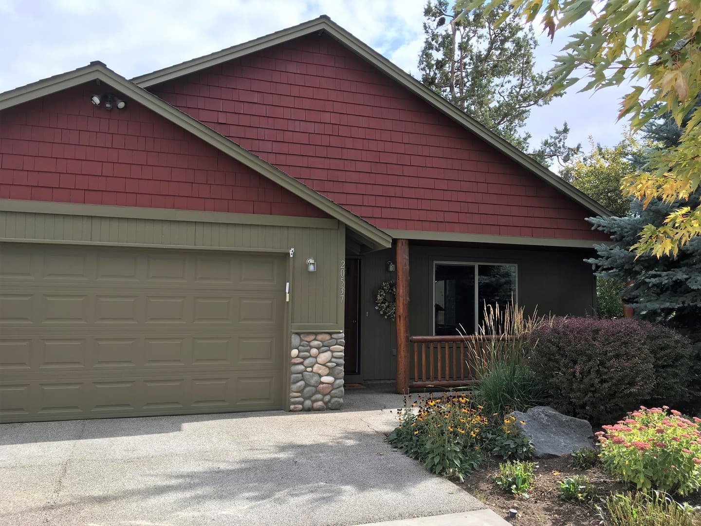Bend House: 20537 Dylan Loop