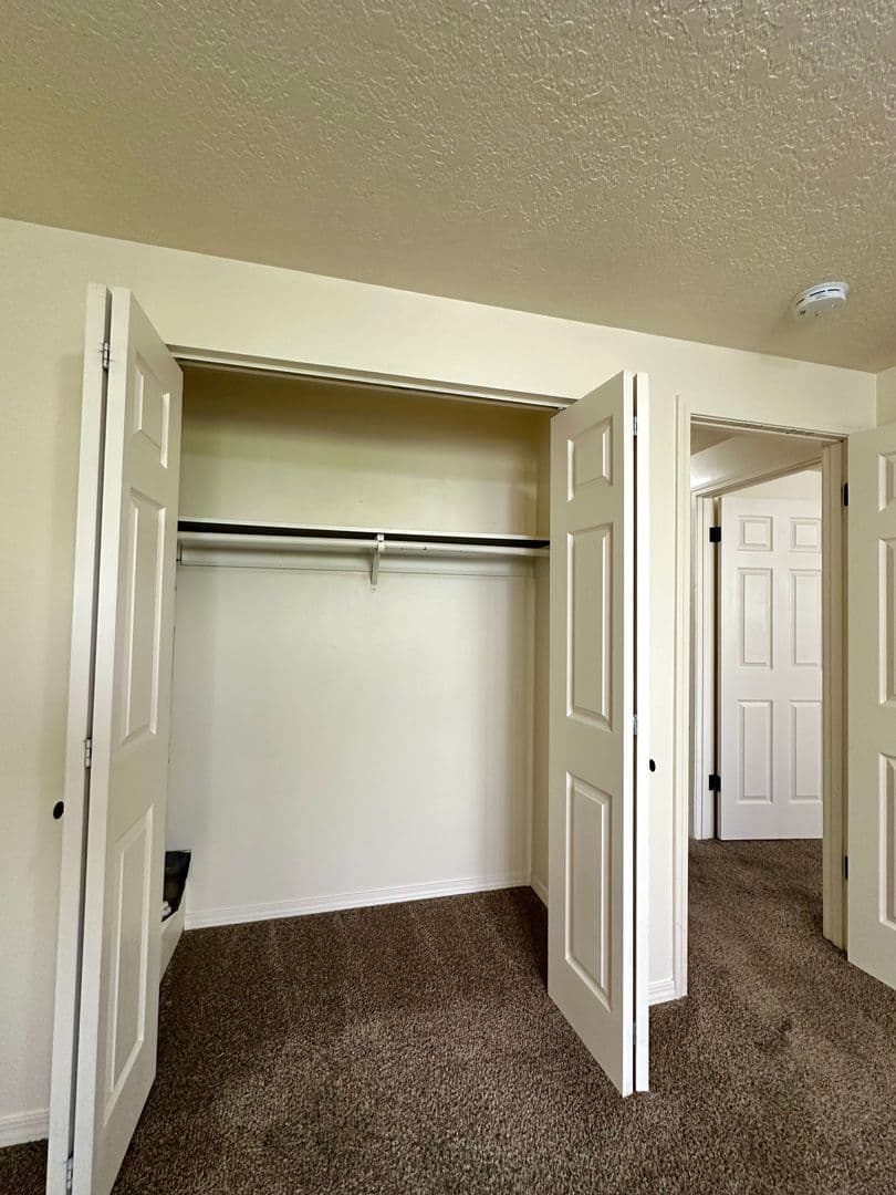 Bend Apartment: 1580 NW Newport