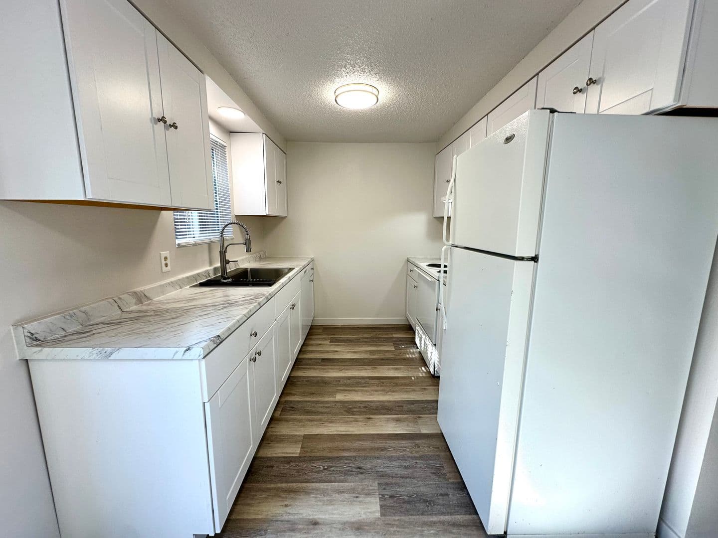 Redmond Apartment: 1612 SW Lava Avenue