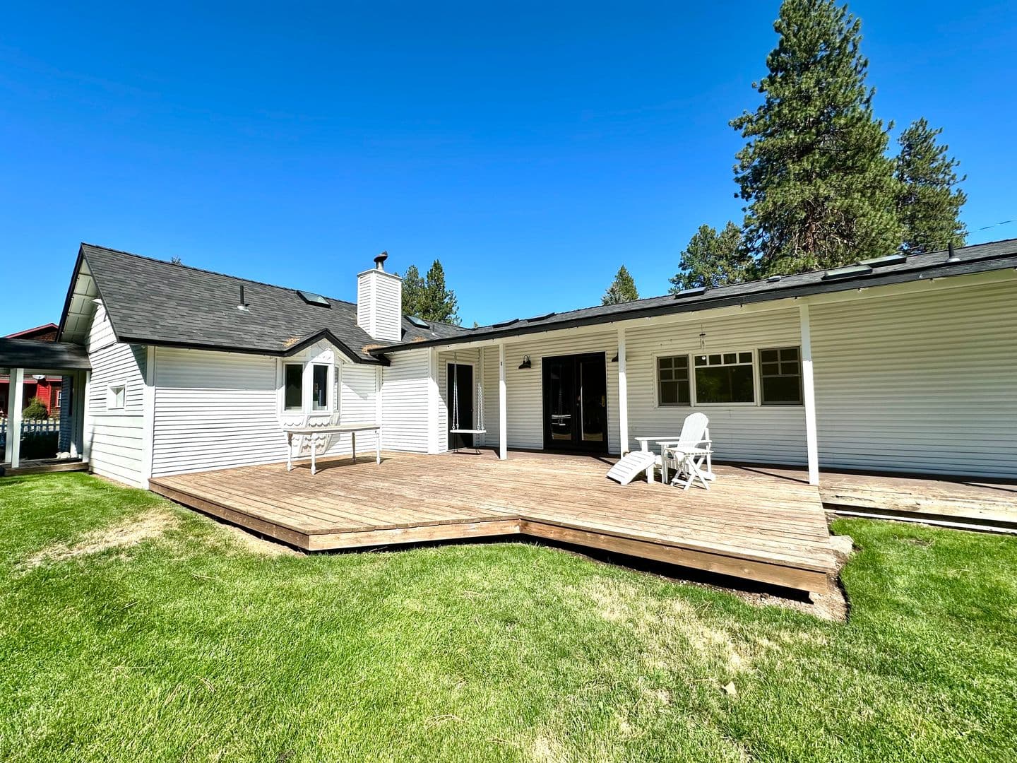 Sisters House: 305 W Washington
