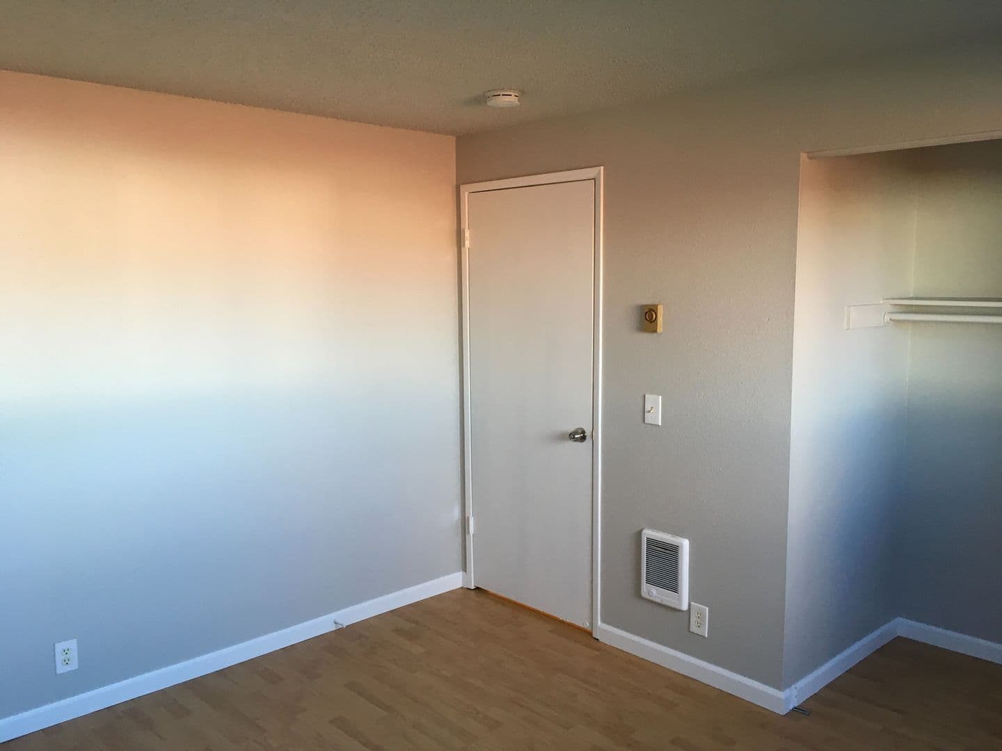 Redmond Apartment: 319 NW Greenwood Avenue