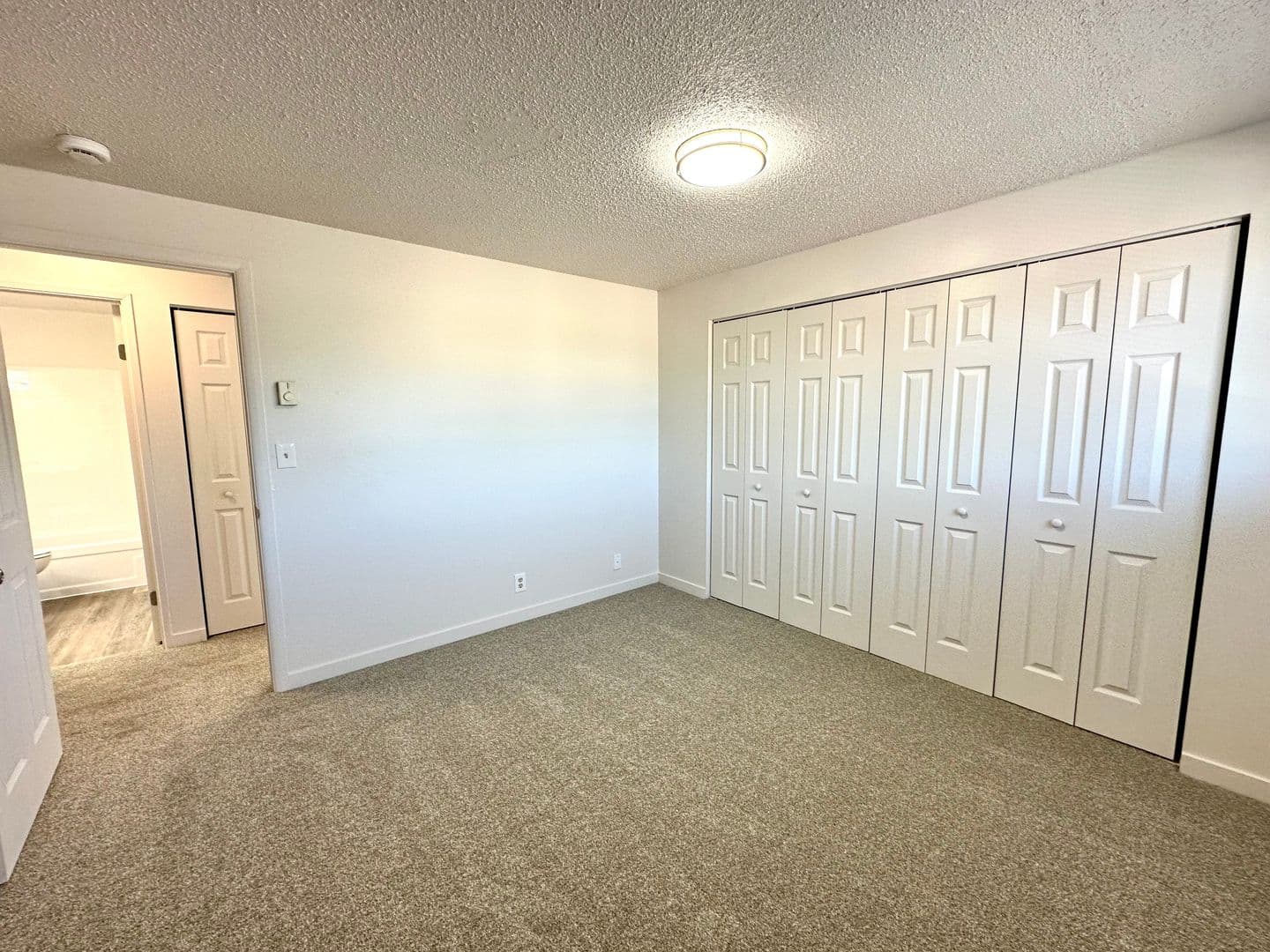 Redmond Apartment: 1612 SW Lava Avenue