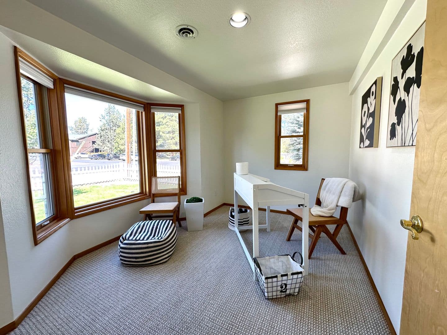 Sisters House: 305 W Washington